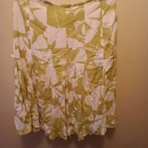 Kasper White and Green A-Line Knee-Length Skirt